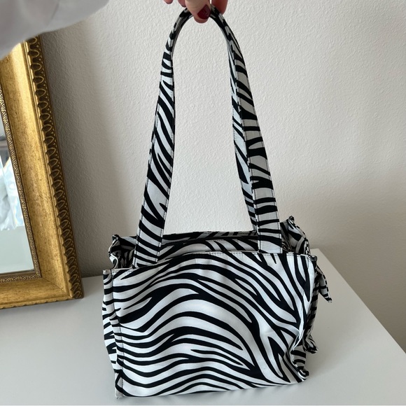 Vintage Zebra Print Guess Bag - Picture 5 of 6